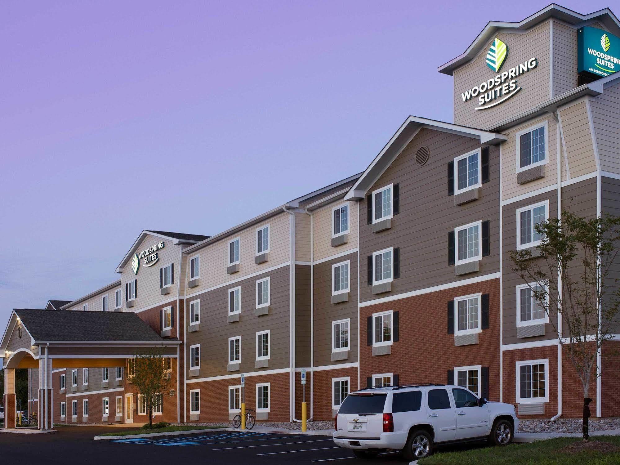 Woodspring Suites Akron Portage Lakes Eksteriør billede