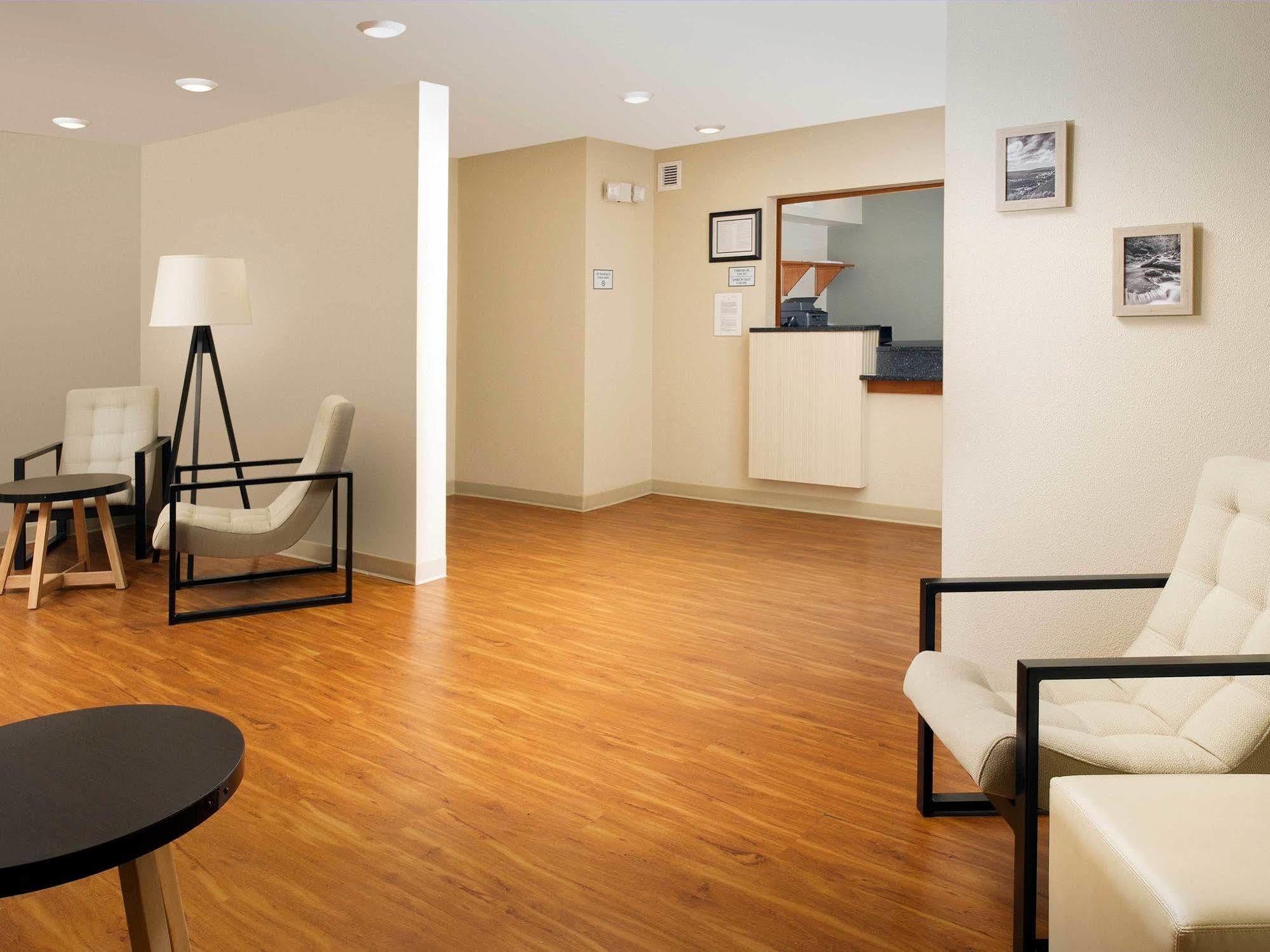 Woodspring Suites Akron Portage Lakes Eksteriør billede
